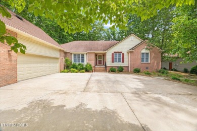 Stunning Golf Front Brick Home on the 6th Green of Druid Hills - on Druid Hills Golf Club in Tennessee - for sale on GolfHomes.com, golf home, golf lot