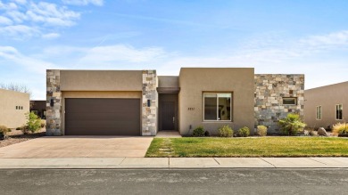 Perfect stay and play home right in the middle of Sand Hollow on Sand Hollow Golf Resort in Utah - for sale on GolfHomes.com, golf home, golf lot