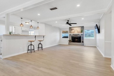 This adorable home offers the perfect blend of casual living and on Hide-A-Way Lake Golf Course in Texas - for sale on GolfHomes.com, golf home, golf lot