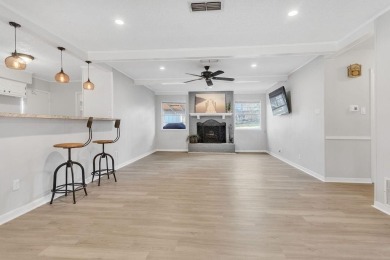 This adorable home offers the perfect blend of casual living and on Hide-A-Way Lake Golf Course in Texas - for sale on GolfHomes.com, golf home, golf lot