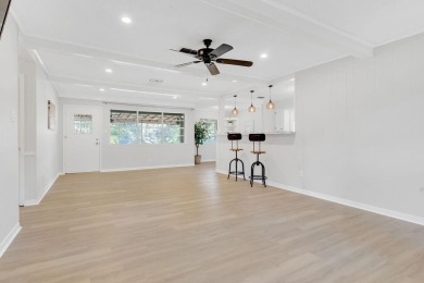 This adorable home offers the perfect blend of casual living and on Hide-A-Way Lake Golf Course in Texas - for sale on GolfHomes.com, golf home, golf lot