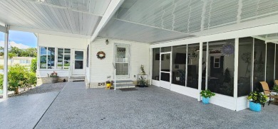 Modern and Updated 2 bedroom 2 bath home WITH EXTRAS in 55 + on Zephyrhills Municipal Golf Course in Florida - for sale on GolfHomes.com, golf home, golf lot