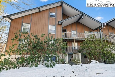 TURNKEY, SLOPESIDE condo overlooking Easy Street ski run and on Sugar Mountain Golf Course in North Carolina - for sale on GolfHomes.com, golf home, golf lot