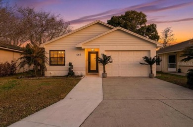 Experience effortless Florida living in this beautifully updated on Sandpiper Golf Club in Florida - for sale on GolfHomes.com, golf home, golf lot