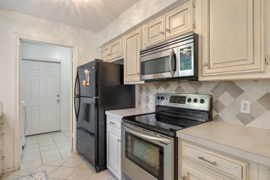 Stunning 3 Bed, 2 Bath Brick Home with J-Garage + Flex Room on on Hide-A-Way Lake Golf Course in Texas - for sale on GolfHomes.com, golf home, golf lot