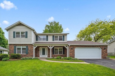 Exciting opportunity in Prestbury to make this lovely home your on Bliss Creek Golf Club in Illinois - for sale on GolfHomes.com, golf home, golf lot