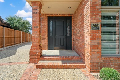 Gorgeous executive garden home located on Lakeridge CC Estates on LakeRidge Country Club in Texas - for sale on GolfHomes.com, golf home, golf lot