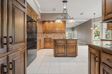 Gorgeous executive garden home located on Lakeridge CC Estates on LakeRidge Country Club in Texas - for sale on GolfHomes.com, golf home, golf lot