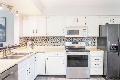 Beautifully updated townhome offers three finished levels with on Boone Links Golf Course in Kentucky - for sale on GolfHomes.com, golf home, golf lot
