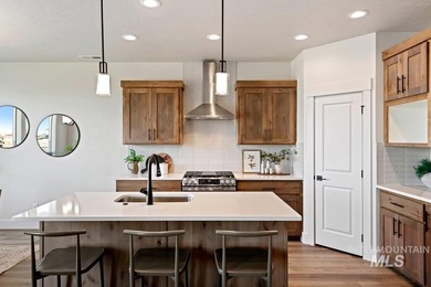 Thoughtfully designed single-level floor plan offers 3 bedrooms on Hunters Point Golf Club in Idaho - for sale on GolfHomes.com, golf home, golf lot