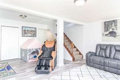 Beautifully updated townhome offers three finished levels with on Boone Links Golf Course in Kentucky - for sale on GolfHomes.com, golf home, golf lot