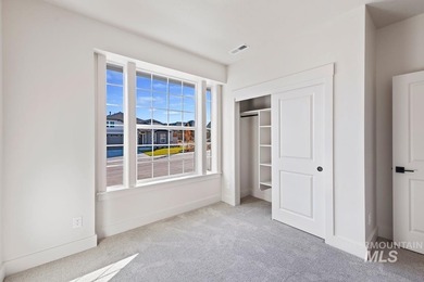 Thoughtfully designed single-level floor plan offers 3 bedrooms on Hunters Point Golf Club in Idaho - for sale on GolfHomes.com, golf home, golf lot