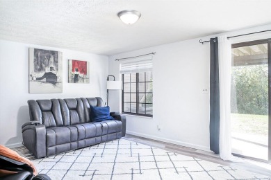 Beautifully updated townhome offers three finished levels with on Boone Links Golf Course in Kentucky - for sale on GolfHomes.com, golf home, golf lot