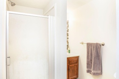 Beautifully updated townhome offers three finished levels with on Boone Links Golf Course in Kentucky - for sale on GolfHomes.com, golf home, golf lot