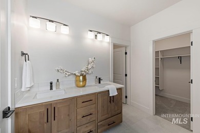 Thoughtfully designed single-level floor plan offers 3 bedrooms on Hunters Point Golf Club in Idaho - for sale on GolfHomes.com, golf home, golf lot