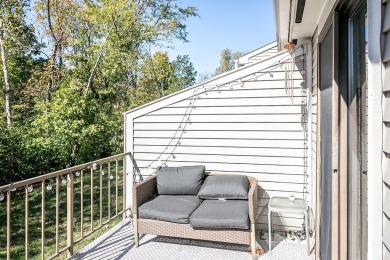 Beautifully updated townhome offers three finished levels with on Boone Links Golf Course in Kentucky - for sale on GolfHomes.com, golf home, golf lot