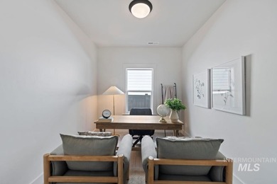 Thoughtfully designed single-level floor plan offers 3 bedrooms on Hunters Point Golf Club in Idaho - for sale on GolfHomes.com, golf home, golf lot