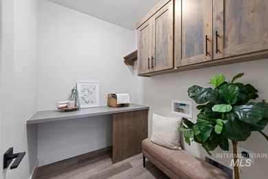 Thoughtfully designed single-level floor plan offers 3 bedrooms on Hunters Point Golf Club in Idaho - for sale on GolfHomes.com, golf home, golf lot