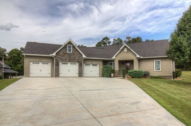 RLS BUILDERS (RONNIE SHELTON’S CUSTOM PERSONAL HOME AND ACRES). on Dandridge Golf and Country Club in Tennessee - for sale on GolfHomes.com, golf home, golf lot