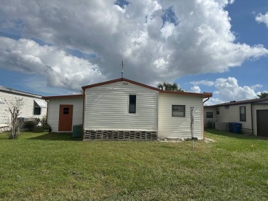 TAKE A LOOK AT THIS SPLIT FLOORPLAN, 2-BEDROOM 2-BATHROOM HOME on Anglers Green Golf Course in Florida - for sale on GolfHomes.com, golf home, golf lot