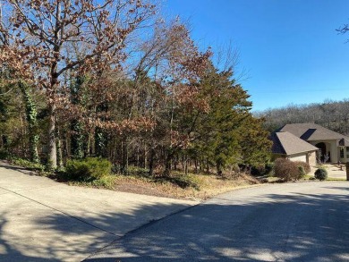 This lot is the perfect place to build your dream home!! Located on Ledgestone Country Club and Golf Course in Missouri - for sale on GolfHomes.com, golf home, golf lot