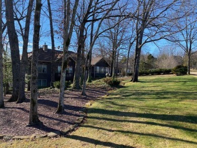 This lot is the perfect place to build your dream home!! Located on Ledgestone Country Club and Golf Course in Missouri - for sale on GolfHomes.com, golf home, golf lot