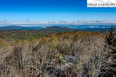 This property has it all! GREAT LOCATION, SWEEPING LONG RANGE on Beech Mountain Club in North Carolina - for sale on GolfHomes.com, golf home, golf lot