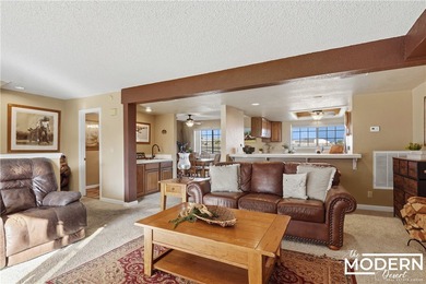 HE CONDO TO OWN THE ULTIMATE WINTER ESCAPE This prime on London Bridge Golf Course in Arizona - for sale on GolfHomes.com, golf home, golf lot