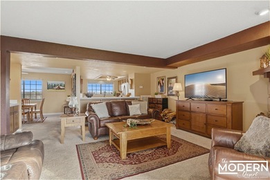 HE CONDO TO OWN THE ULTIMATE WINTER ESCAPE This prime on London Bridge Golf Course in Arizona - for sale on GolfHomes.com, golf home, golf lot