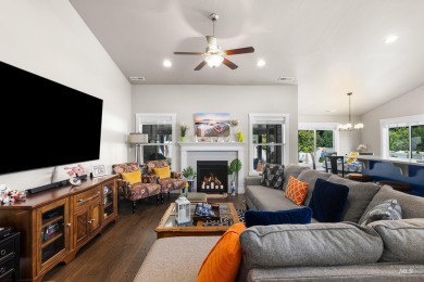 Charming 3 Bed + office/den, 2 Bath Home in Sands Pointe on Hunters Point Golf Club in Idaho - for sale on GolfHomes.com, golf home, golf lot