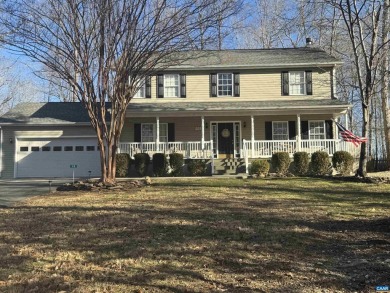 BEAUTIFUL CUSTOM built Colonial in Lake Monticello. Located in on Lake Monticello Golf Course in Virginia - for sale on GolfHomes.com, golf home, golf lot