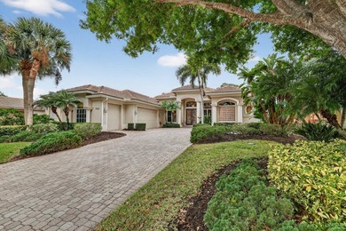 Gently used seasonal home ideally situated on a cl-de-sac street on  in Florida - for sale on GolfHomes.com, golf home, golf lot