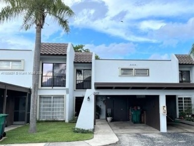 Well maintained 2 story 2/2.5 bath townhome in Kendale Lakes on Miccosukee Golf and Country Club in Florida - for sale on GolfHomes.com, golf home, golf lot