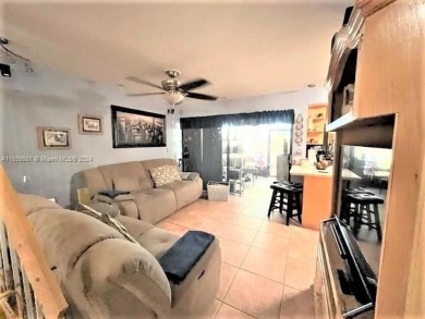 Well maintained 2 story 2/2.5 bath townhome in Kendale Lakes on Miccosukee Golf and Country Club in Florida - for sale on GolfHomes.com, golf home, golf lot