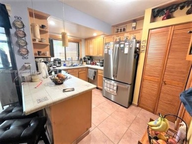 Well maintained 2 story 2/2.5 bath townhome in Kendale Lakes on Miccosukee Golf and Country Club in Florida - for sale on GolfHomes.com, golf home, golf lot