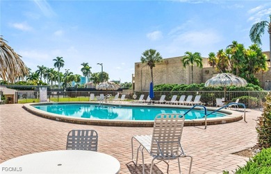 SEVEN LAKES: GOLF COURSE VIEWS & ALL-INCLUSIVE RESORT on Seven Lakes Golf and Tennis Community in Florida - for sale on GolfHomes.com, golf home, golf lot