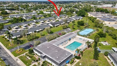 Welcome to this light-filled 2-bedroom, 2-bath end-unit villa in on Myerlee Country Club in Florida - for sale on GolfHomes.com, golf home, golf lot