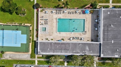 Welcome to this light-filled 2-bedroom, 2-bath end-unit villa in on Myerlee Country Club in Florida - for sale on GolfHomes.com, golf home, golf lot