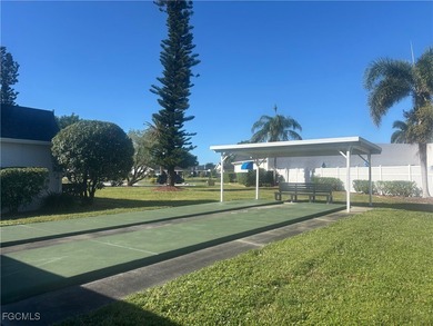 Welcome to this light-filled 2-bedroom, 2-bath end-unit villa in on Myerlee Country Club in Florida - for sale on GolfHomes.com, golf home, golf lot