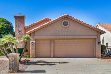 Beautifully maintained 2-bedroom home with a 3-car garage on Oakwood Golf Club  in Arizona - for sale on GolfHomes.com, golf home, golf lot