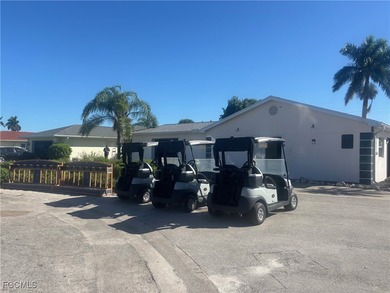 Welcome to this light-filled 2-bedroom, 2-bath end-unit villa in on Myerlee Country Club in Florida - for sale on GolfHomes.com, golf home, golf lot