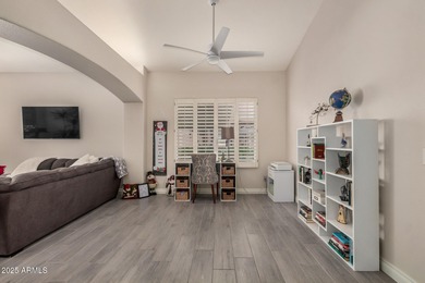 Beautifully maintained 2-bedroom home with a 3-car garage on Oakwood Golf Club  in Arizona - for sale on GolfHomes.com, golf home, golf lot