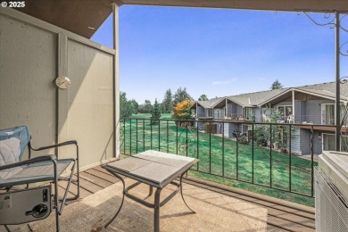 This 3 bed 1.5 bath home is close to shopping, bus and many on Gresham Golf Course in Oregon - for sale on GolfHomes.com, golf home, golf lot