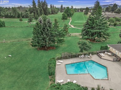 This 3 bed 1.5 bath home is close to shopping, bus and many on Gresham Golf Course in Oregon - for sale on GolfHomes.com, golf home, golf lot
