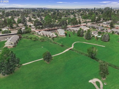 This 3 bed 1.5 bath home is close to shopping, bus and many on Gresham Golf Course in Oregon - for sale on GolfHomes.com, golf home, golf lot