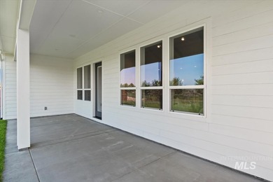 Welcome to the astounding 2,438 Sq Ft Tamarack by Tresidio Homes on Falcon Crest Golf Club in Idaho - for sale on GolfHomes.com, golf home, golf lot