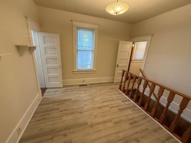 Enjoy this Riverside bungalow, walking distance to Riverside on Arthur B. Sim Park Golf Course in Kansas - for sale on GolfHomes.com, golf home, golf lot