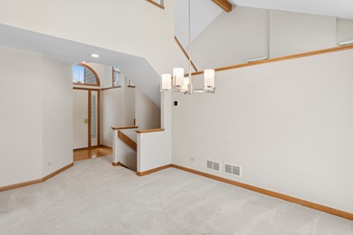 COME LIVE THE GOOD LIFE in this gorgeous Stonebridge on Stonebridge Country Club in Illinois - for sale on GolfHomes.com, golf home, golf lot