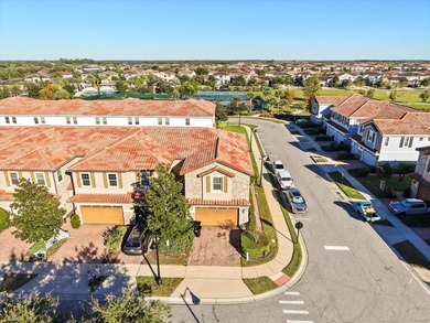 Short Sale. Beautiful CORNER LOT townhome located in amazing on Eagle Creek Golf Club in Florida - for sale on GolfHomes.com, golf home, golf lot