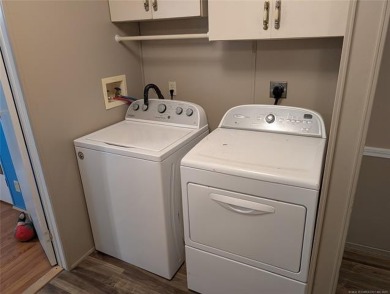 Enjoy a reasonably priced lake home in popular Arrowhead Estates on Arrowhead State Park Golf Course in Oklahoma - for sale on GolfHomes.com, golf home, golf lot